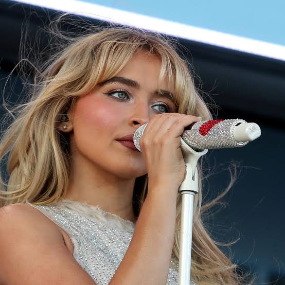 Introduction Sabrina Carpenter is a name that resonates with millions around the world. From her early days as a Disney star to her current status as a global pop sensation, Sabrina has captivated audiences with her talent, charm, and undeniable charisma. This blog post will dive into her career, exploring her journey and highlighting what makes her a standout artist. Early Life and Disney Beginnings Born on May 11, 1999, in Pennsylvania, Sabrina's journey into entertainment began with acting. She first appeared on television in an episode of "Law & Order: Special Victims Unit." However, her big break came when she landed the role of Maya Hart in the Disney Channel series "Girl Meets World," a sequel to the popular show "Boy Meets World." Her role as Maya turned her into a household name, establishing her as a rising star. Transition into Music While acting was her first love, Sabrina also had a passion for music. In 2014, she released her debut album, "Eyes Wide Open," marking her official entry into the music industry. This album showcased her vocal talent and established her as a pop artist to watch. She followed up with her sophomore album, "Evolution" in 2016. Musical Growth and Stardom Sabrina's musical style has evolved over the years. Her albums like “Singular Act I” and “Singular Act II” explored themes of love, growth, and identity, pushing her musical boundaries and showcasing her mature sound. However, it was her 2019 single, “Skin,” that really catapulted her to a new level of fame. The song sparked controversy and became a trending topic due to its speculated subject matter, demonstrating Sabrina's ability to stir conversation and create buzz around her music. In 2022, Sabrina released her fifth studio album “emails i can’t send,” marking a significant turning point in her musical journey. The album features the highly successful hit single “Nonsense,” which further solidified her as a pop icon. With its catchy melodies and relatable lyrics, “emails i can’t send” resonated with fans worldwide, cementing Sabrina's status as a musical powerhouse. Beyond Music: Acting Career and Other Ventures Despite her booming music career, Sabrina hasn't abandoned acting. She starred in the Netflix movie "Work It," which became a streaming hit. She’s also lent her voice to animated series like “Milo Murphy's Law” and “Phineas and Ferb.” Sabrina is also considered to be a fashion trendsetter, often seen sporting stylish and unique outfits, making her a muse for her fans worldwide. Why Sabrina Carpenter Resonates with Fans Sabrina Carpenter's appeal lies in her relatability and authenticity. She’s not just a performer; she’s a young woman who shares her experiences, struggles, and triumphs with her audience. This has created a strong connection with fans who see her as a role model and an inspiration. Conclusion Sabrina Carpenter's journey is a testament to her hard work, talent, and ability to evolve. From a Disney star to a global pop icon, she has consistently pushed boundaries and redefined herself. As she continues to grow and innovate, one thing is clear: Sabrina Carpenter is here to stay.